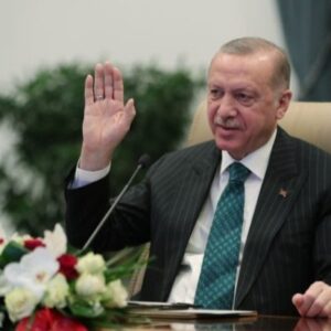 Erdogan kritikon NATO dhe EU: Të gjithë i japin këshilla Ukrainës, kështu është e pamundur të arrish ndokund