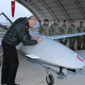 Çfarë roli luajnë dronët turq në luftën e Ukrainës?