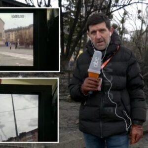 Video/ Bombardohet Kievi, njerëzit ju ikin shpërthimeve gjatë raportimit LIVE të ABC