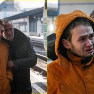 Pamje të tjera prekëse nga Ukraina: Babë e bir i thonë lamtumirë fëmijëve dhe familjes së evakuuar