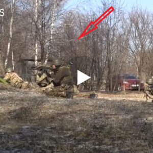 Kjo është lufta e vërtet/ Kameramani filmon pamje direkte duke u përballur ushtria Ruse-Ukrainase..