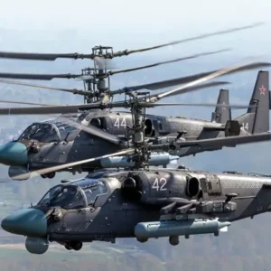 Rrëzohen dy helikopterë rusë Ka-52 “Alligator” në Ukrainë – Një prej pilotëve është kapur i gjallë më pas