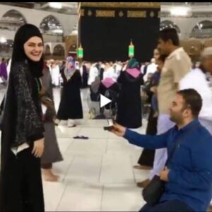 I propozoi martes te dashures perball QABES se bekuar, reagimi i haxhilerëve aty ishte deshprues..(VIDEO)