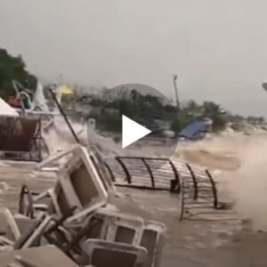 Apokalipsi në Izrael 2022/ Stuhi e tmerrshme shkatërron brigjet e liqenit të Tiberias në Palestinën(VIDEO)