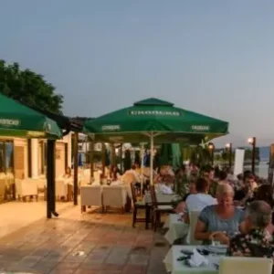 Çmendet pronari i lokalit, turistëve u vjen fatura 800 euro për një darkë modeste